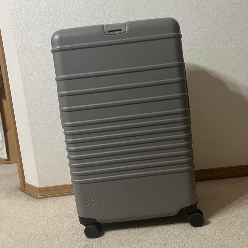 BEIS 26" Check-In Roller